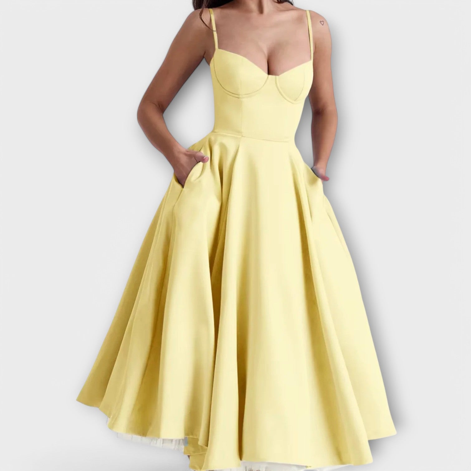 Mélie – Lichte zomerjurk met korsettetail