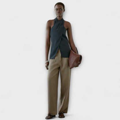 Hannah - Blauwe Halter Top met Ruguitsnede