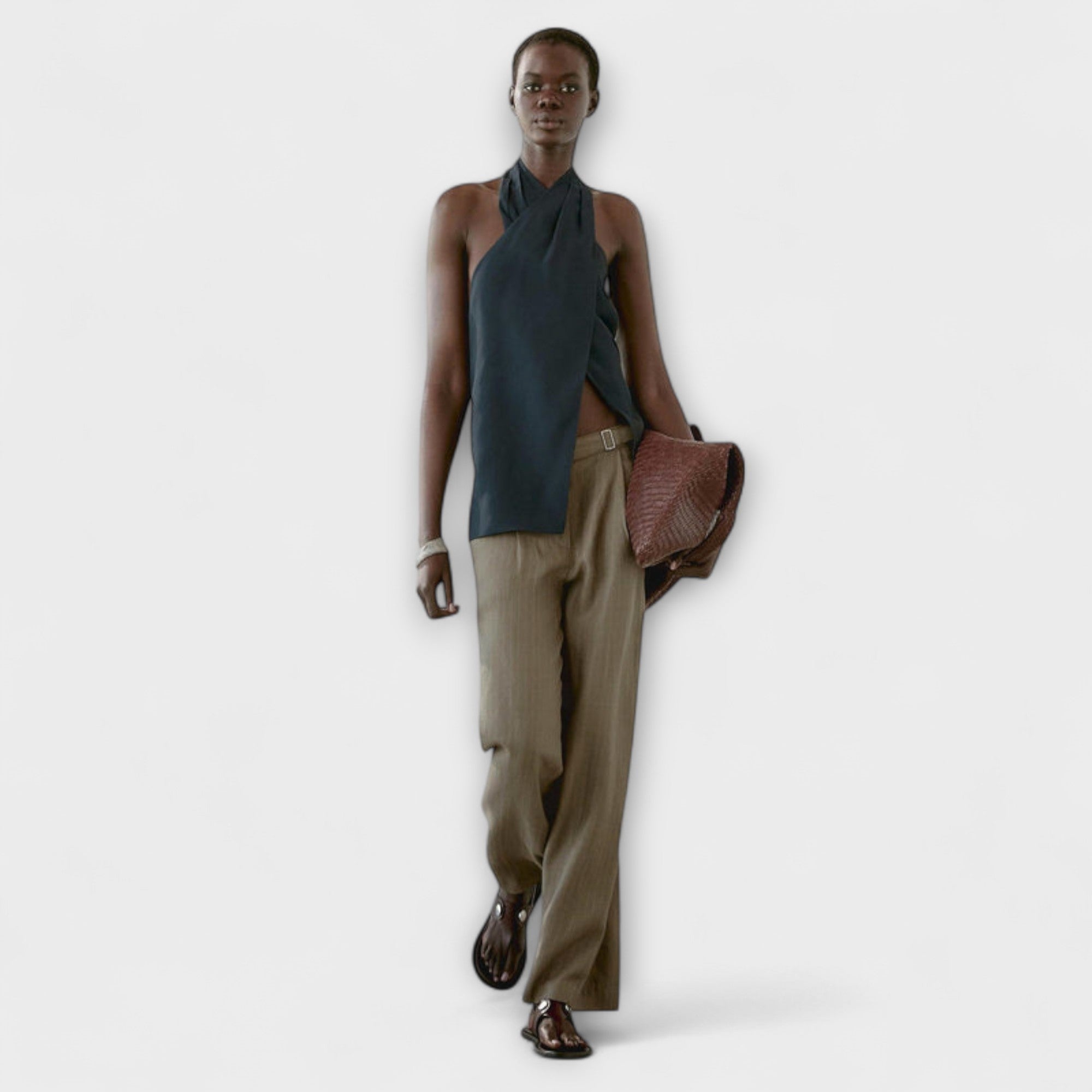 Hannah - Blauwe Halter Top met Ruguitsnede